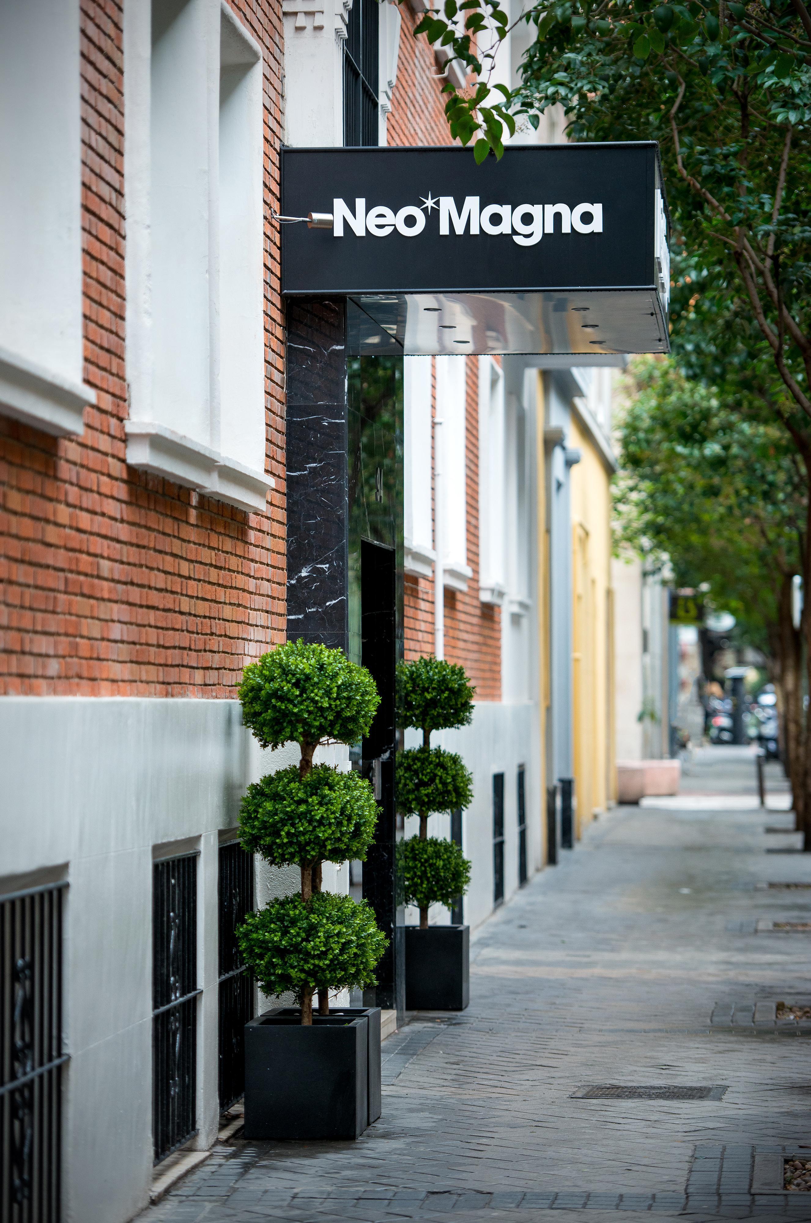 Neomagna Madrid Hotel Buitenkant foto